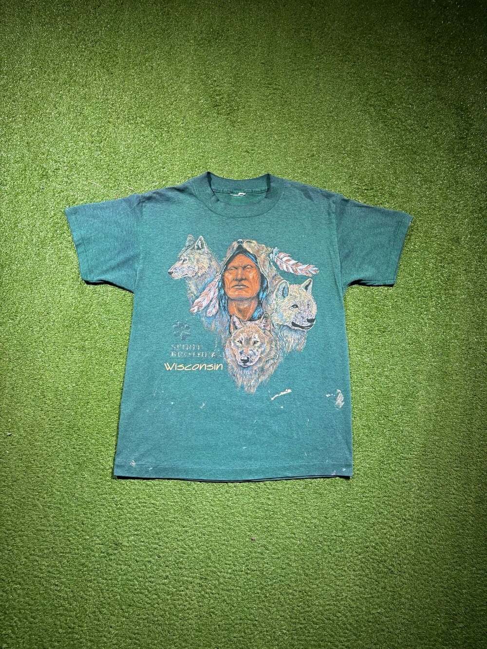 Vintage 90s single stitch Wisconsin Native American Wolves Graphic T-Shirt